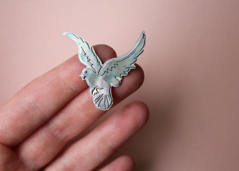 Free Flying Bird Pin