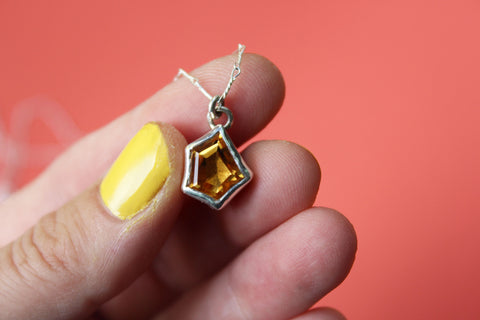 The last leaf Geometric Topaz Necklace